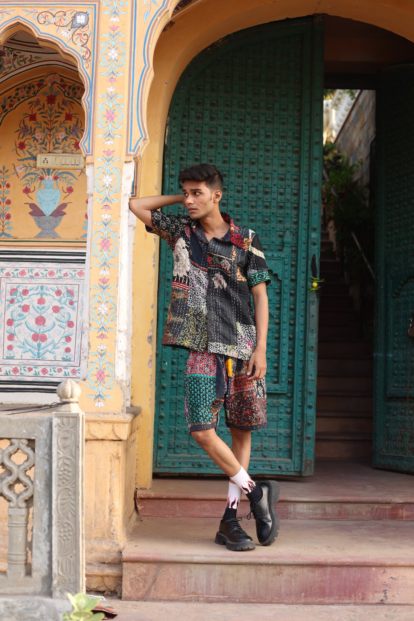LALCHANDNI VINTAGE KANTHA - SHORTS