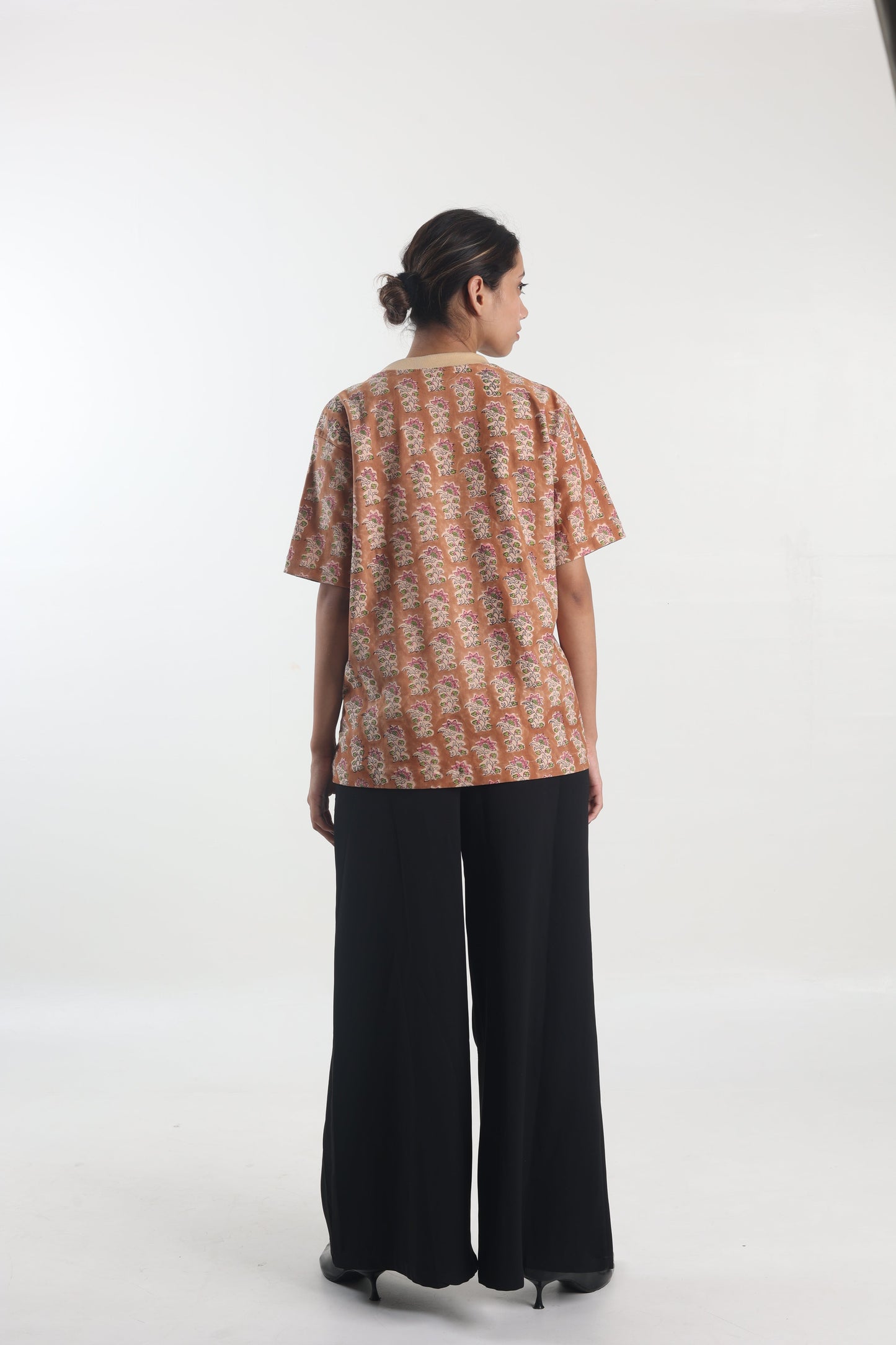 KHAKI BLOCK PRINTED - Tshirt