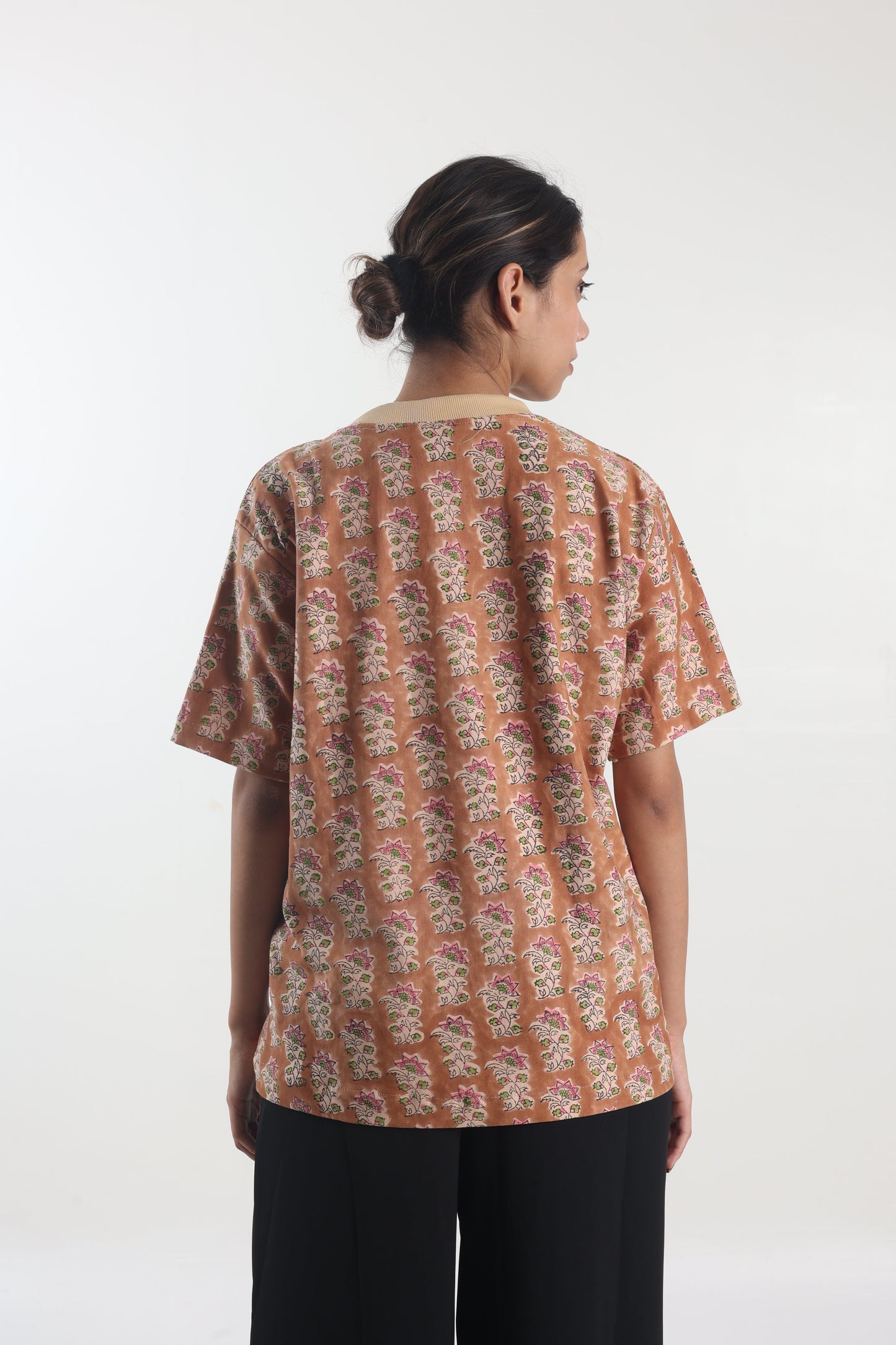 KHAKI BLOCK PRINTED - Tshirt