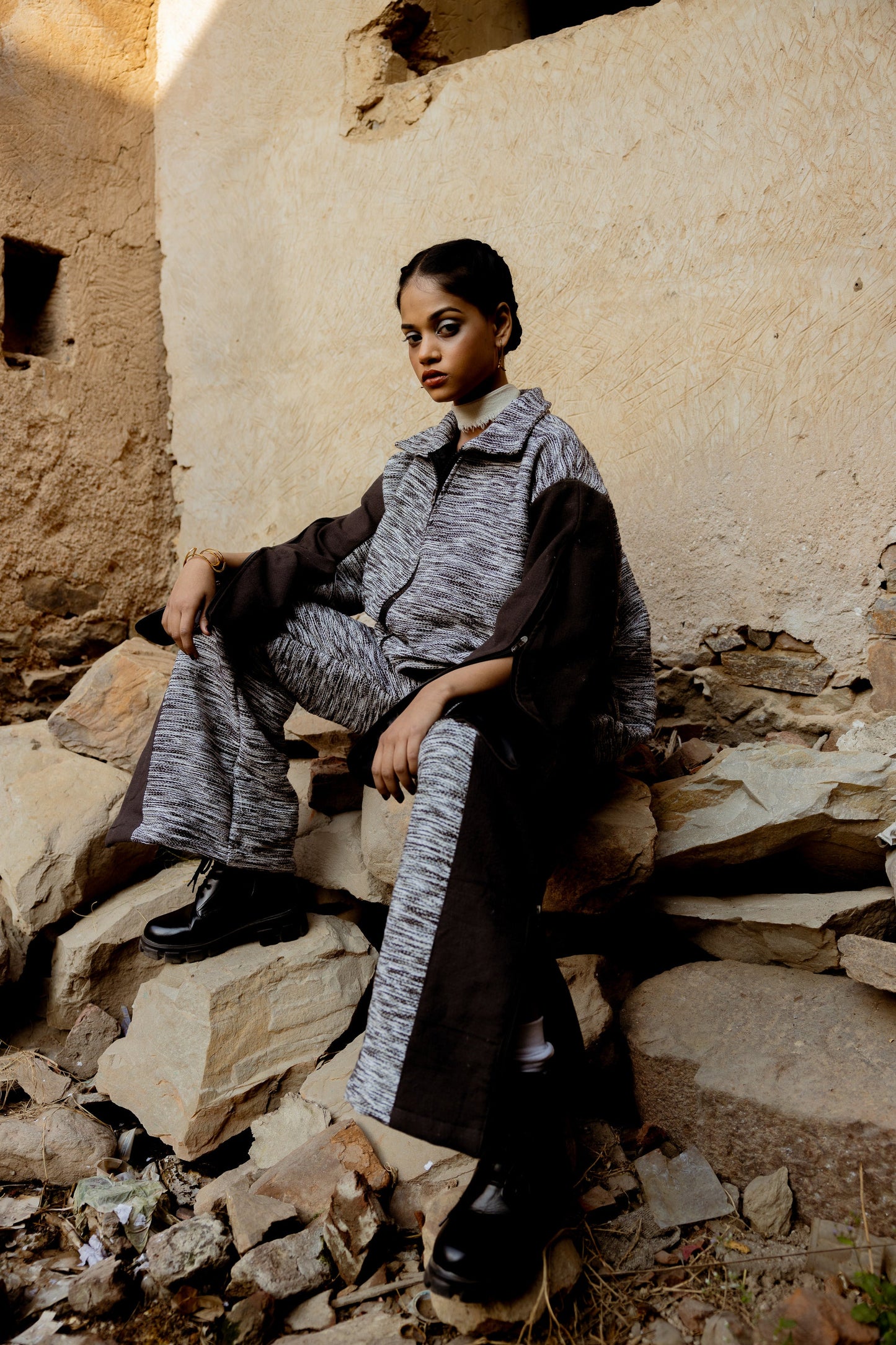 STARK CONTRAST HANDWOVEN - PANTS