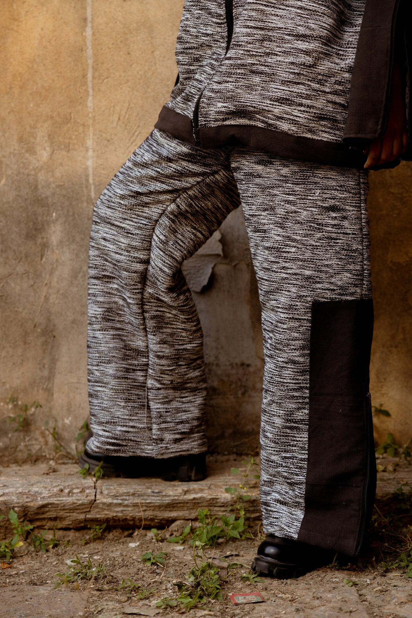 STARK CONTRAST HANDWOVEN - PANTS